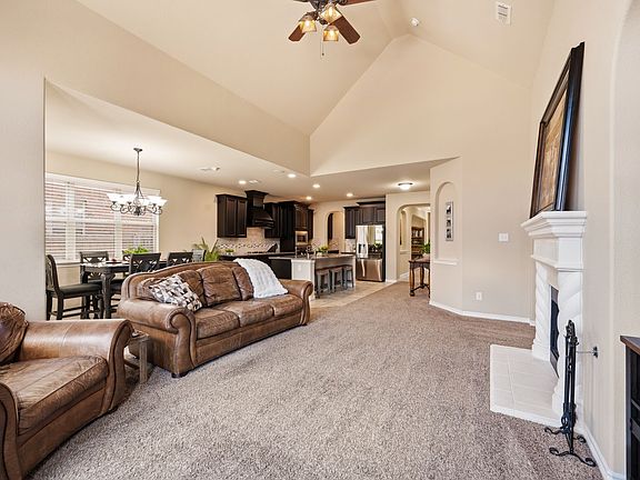 4th image of 8401 Sandhill Crane Dr