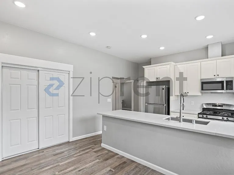 1202 Adeline St — Photo 12