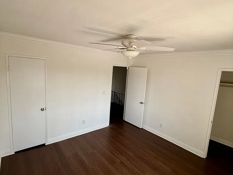 233 S Juanita Ave #1 — Photo 10