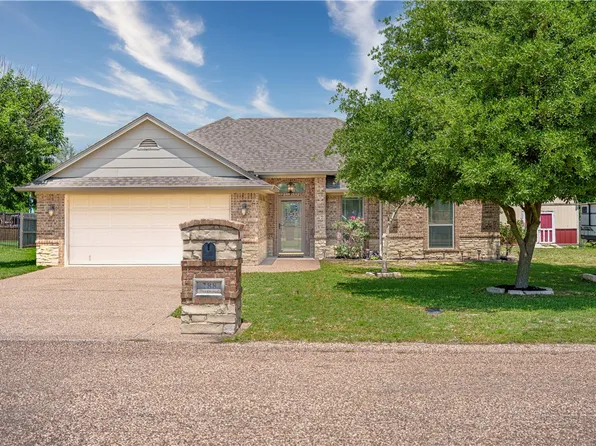 288 Deerwood Dr, Woodway, TX 76712