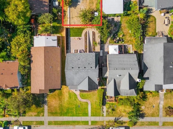 2625 Iron Street #B, Bellingham, WA 98225