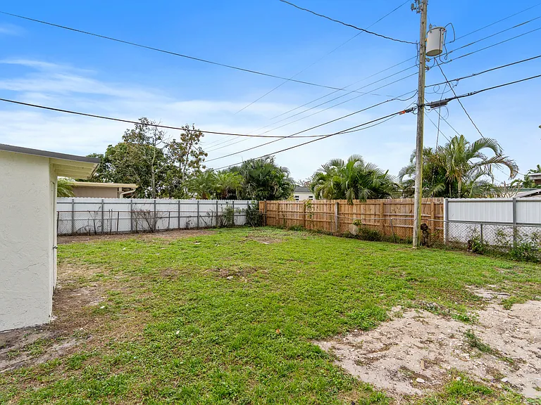 2415 Lewis Rd — Photo 30