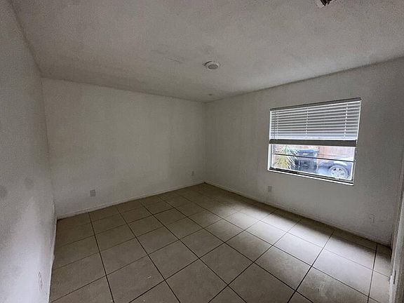 3rd image of 5523 Lehigh Ave #1