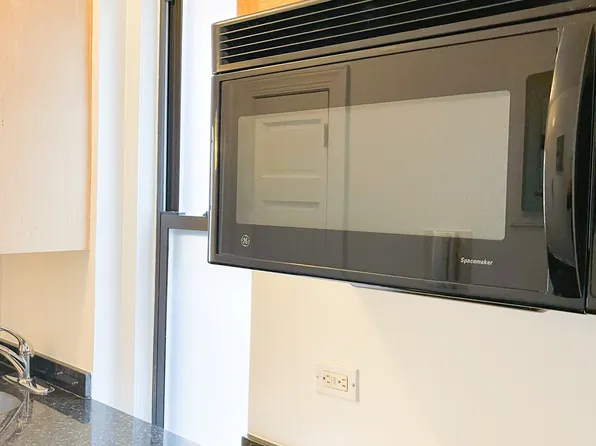 152 East 84th Street image 7 of 14