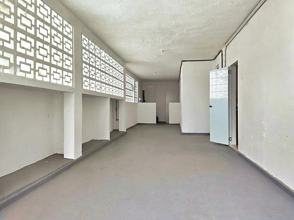 3rd image of 1209 Calle 4 N #E