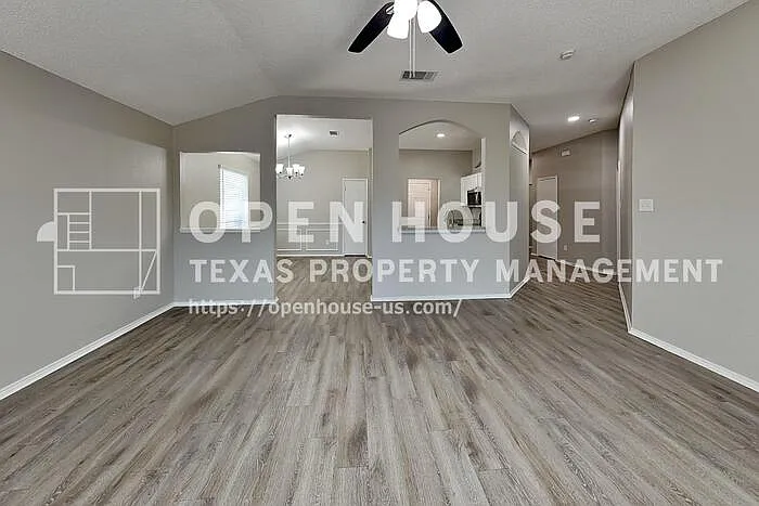 8809 Limestone Dr — Photo 4