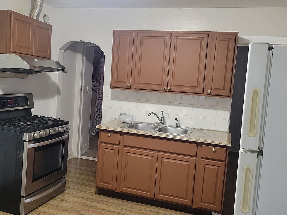 5081 Fredro St #2, photo 8