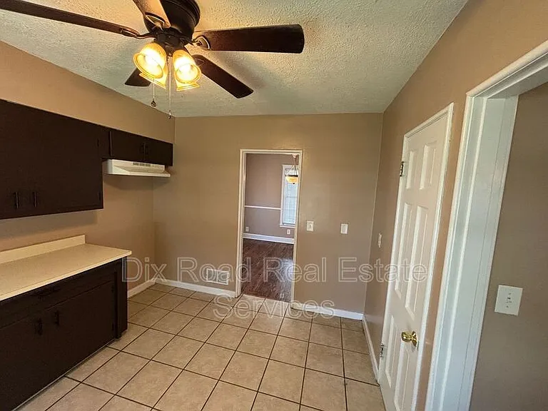 502 N Dick Ave — Photo 16