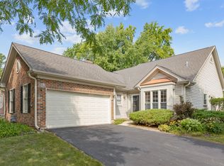 272 Spring Creek Cir, Schaumburg, IL