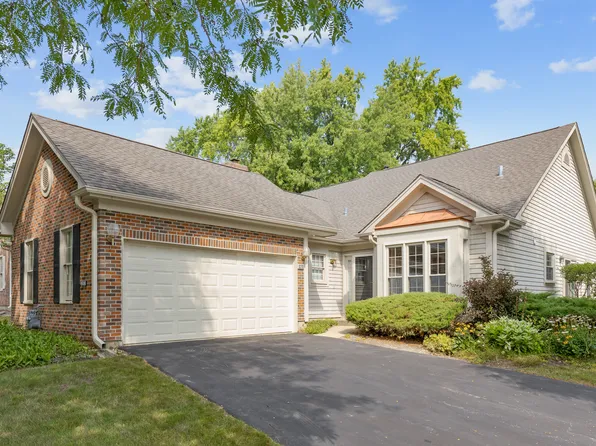 272 Spring Creek Cir, Schaumburg, IL 60173