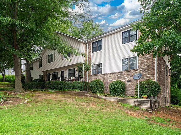 3rd image of 2703 Southbury Cir #2703