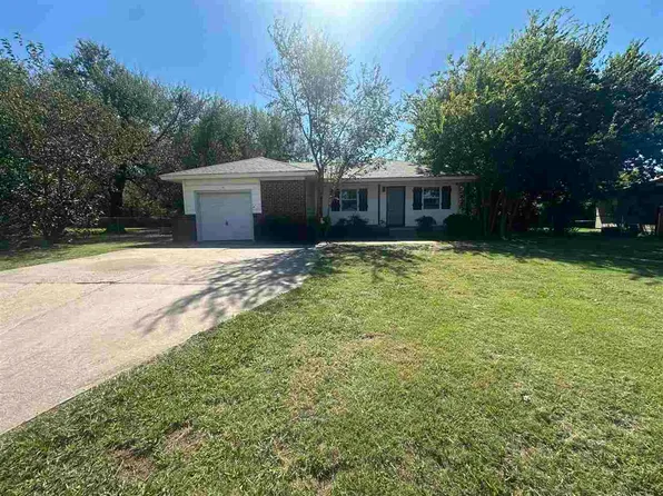 2206 NW Lindy Ave, Lawton, OK 73505
