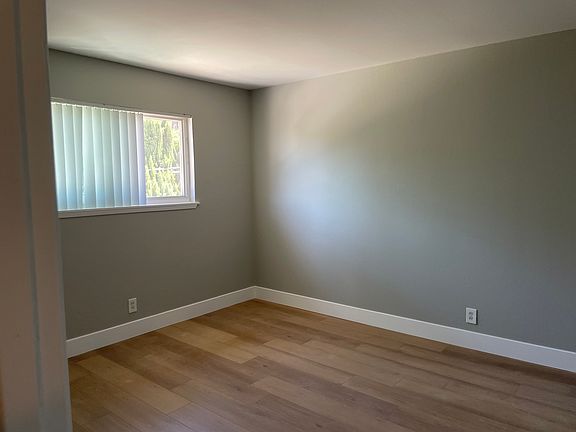 2nd image of 4850 Hamilton Ave APT 10