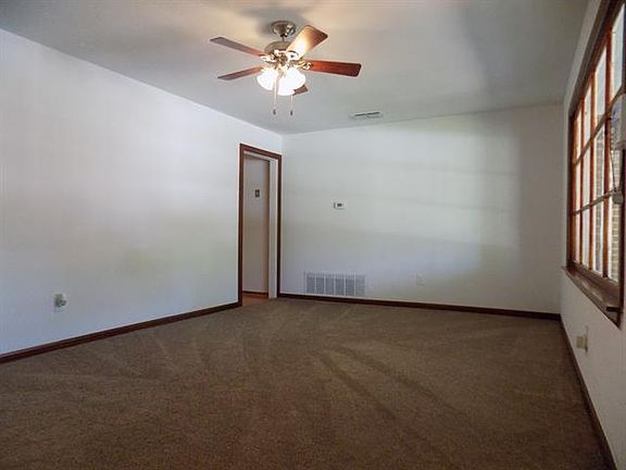 4th image of 8005 Wyatt Dr