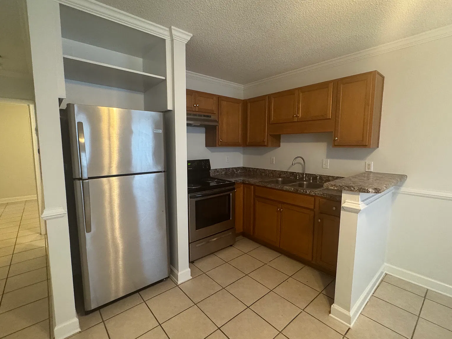 Riverview Apartments — Photo 3