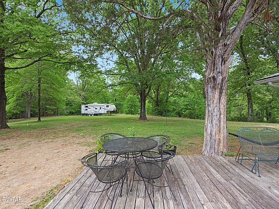 5th image of 160 Alma Ln