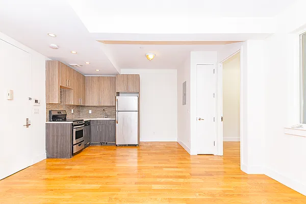 Rented by MySpaceNYC | media 72