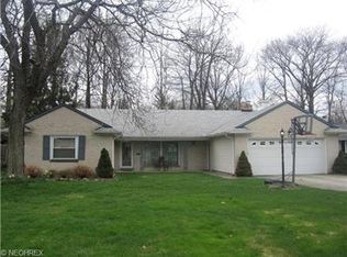 360 Dumbarton Blvd, Richmond Heights, OH 44143