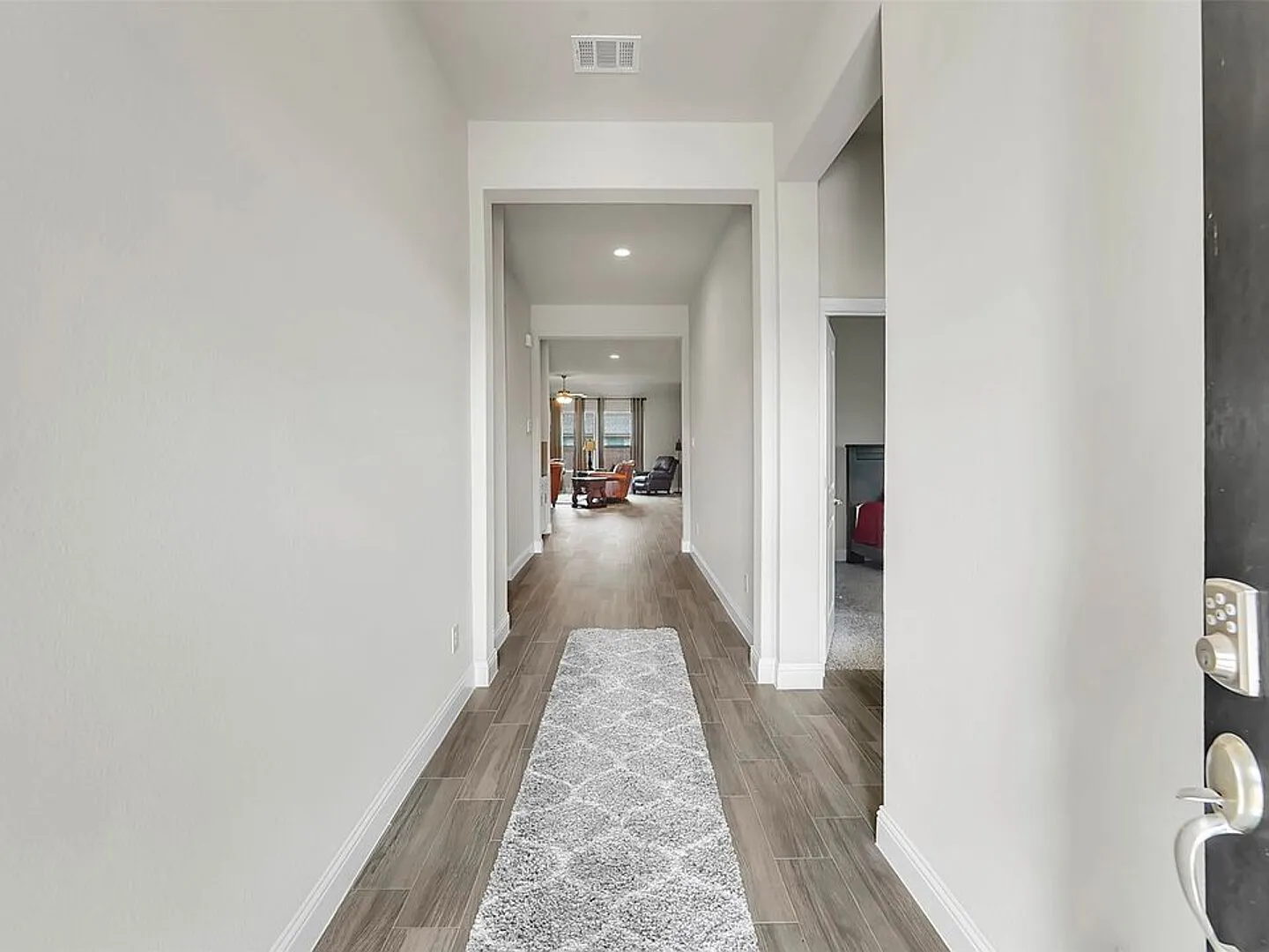 Spacious four-bedroom home down the street from Methodist Hospital — Photo 2