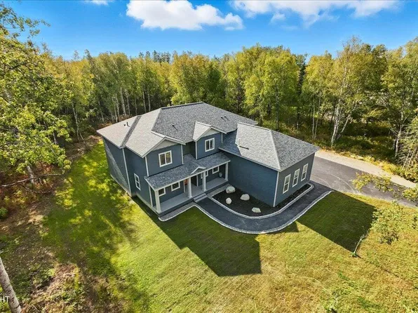8967 E Wolf Creek Rd, Wasilla, AK 99654