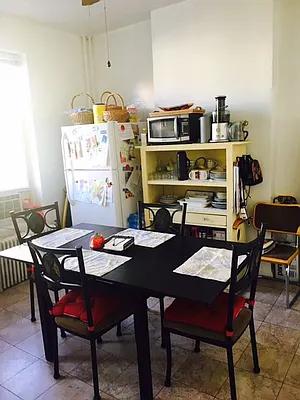 Rented by Halvatzis Realty | media 30