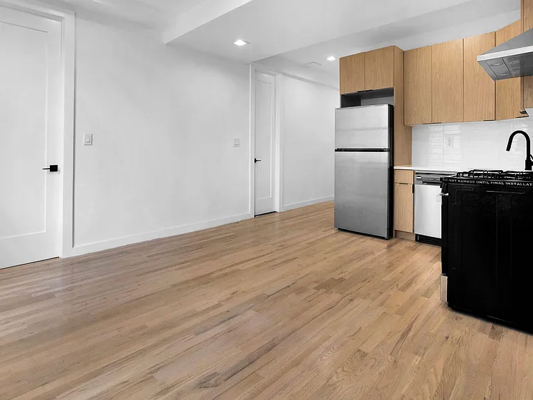 251 W 92nd St #10C — Photo 3