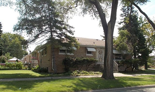 1st image of 1901 S 25th Ave