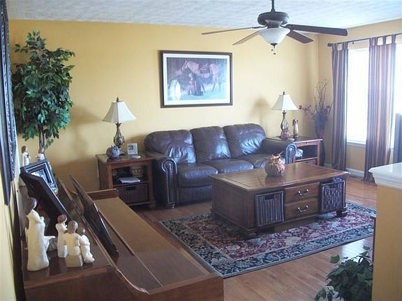 2nd image of 212 Millhouse Dr