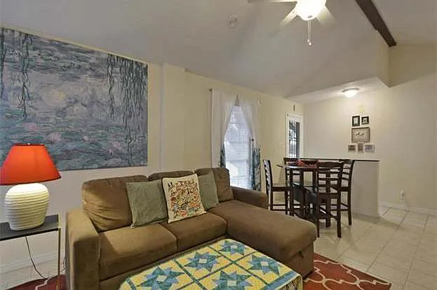 3 bed, 1259 sqft, $2,550 — Photo 3