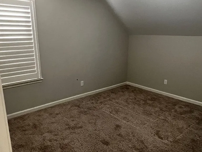 12785 Longmire Loop N — Photo 31