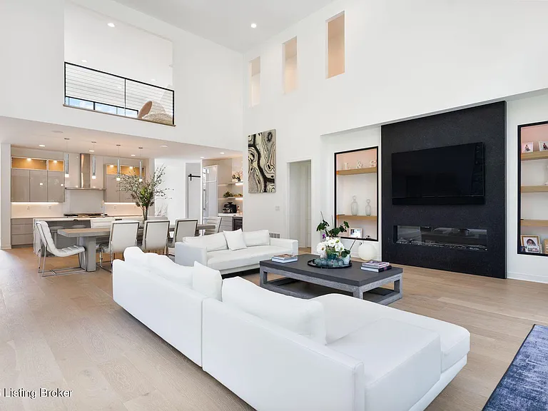 14201 Reserve Cv — Photo 13