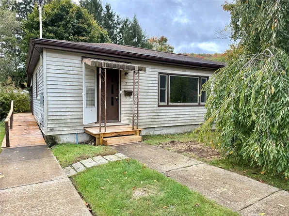 7 Victor Ave, Warren, PA 16365