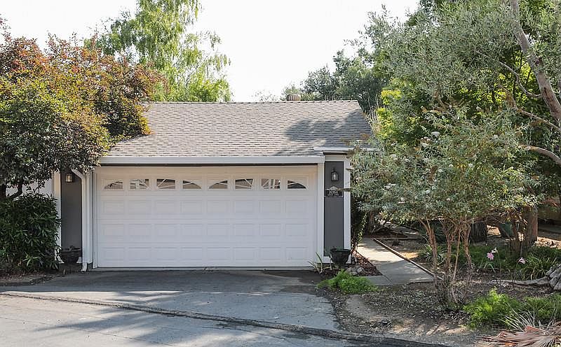 1st image of 16964 Leslie Ct