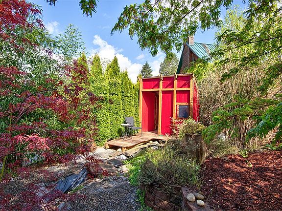 3rd image of 5307 44th St NW