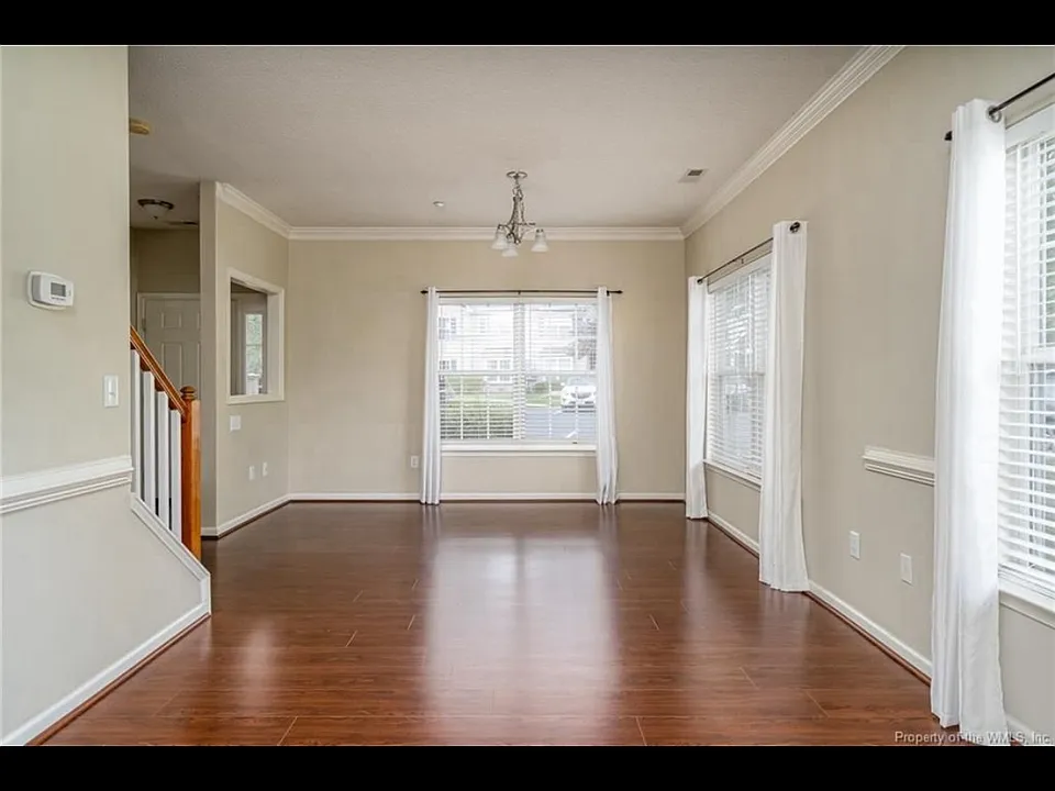 2606 Ayrshire Reach
