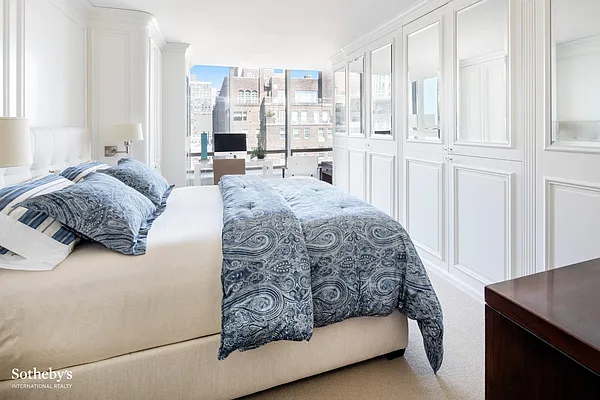 Sold by Sotheby's International Realty | media 37