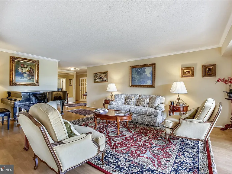 8360 Greensboro Dr #712 — Photo 8