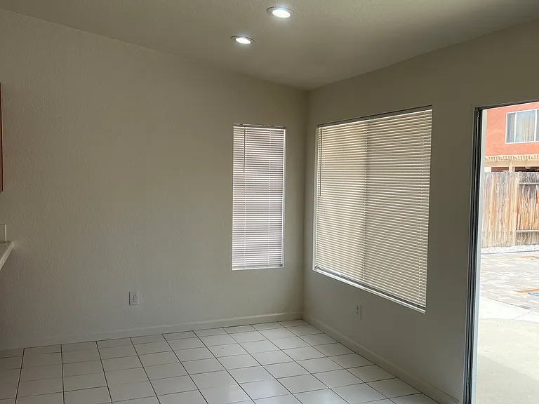 4264 Willowcreek Ct — Photo 28