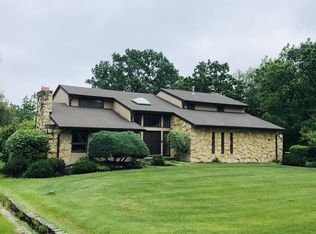 19W419 Deerpath Ln, Lemont, IL 60439