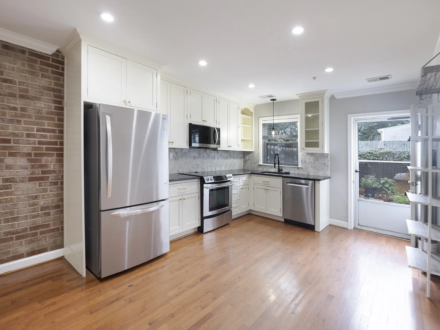 1122 K St SE (DC) - 1 — Photo 3