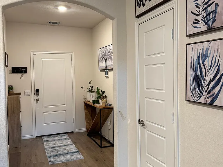 7225 Raynor Pl — Photo 3