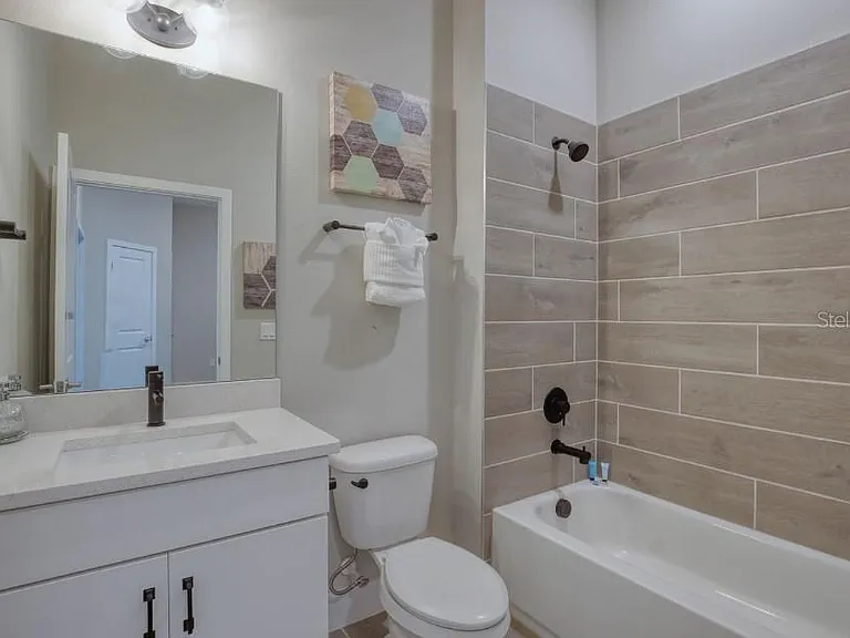 2116 Broome St — Photo 24