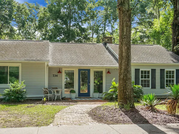 734 Sterling Dr, Charleston, SC 29412
