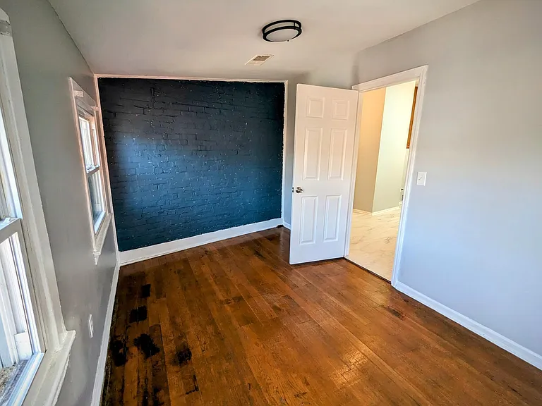 712 Main St #3 — Photo 9