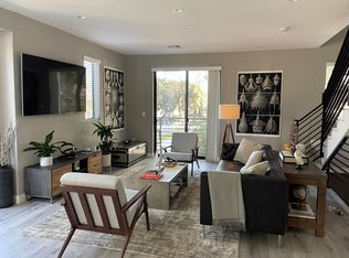 13136 Riverside Dr, Sherman Oaks, CA 91423