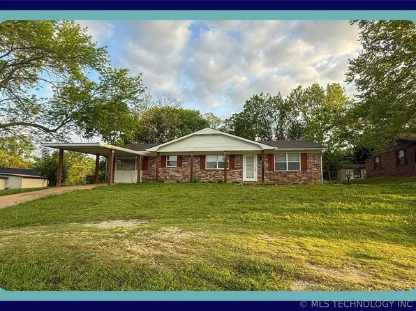726 E 22nd St, Ada, OK 74820