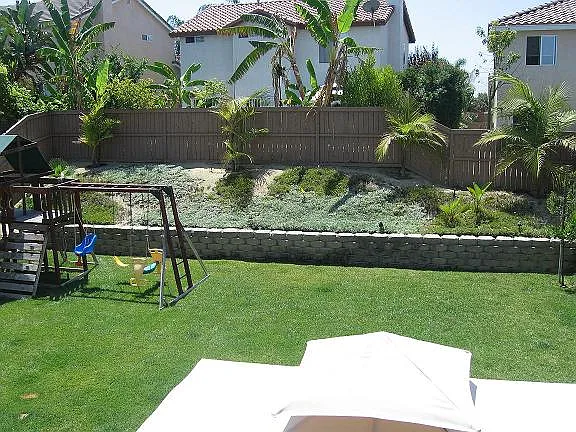1415 Robles Dr — Photo 2