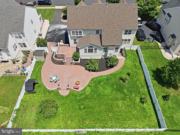 5th image of 419 Brister Rd