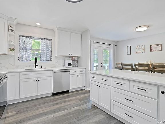 3rd image of 7 Bryant Road