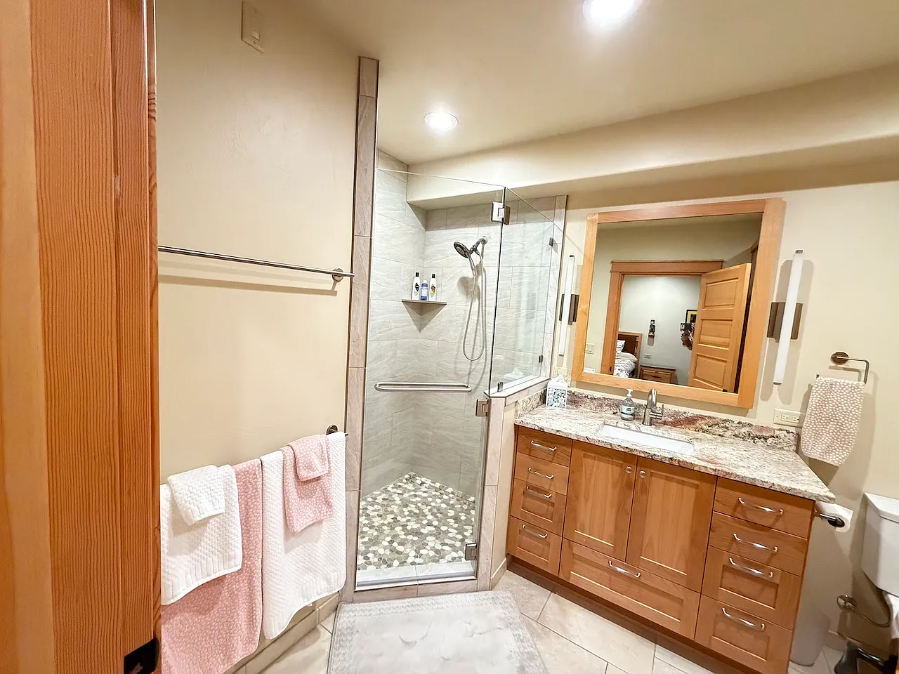 1 bed, 725 sqft, $2,100 — Photo 3